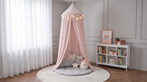 Ciel de lit bébé rose clair Ciel de Lin installé dans une chambre, vue d'ensemble sans coupe