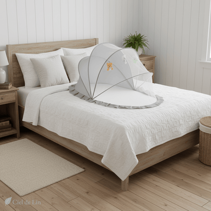 Ciel de lit bébé – Moustiquaire pliable en tente pour sommeil serein - Vue 1 – Ciel de Lin